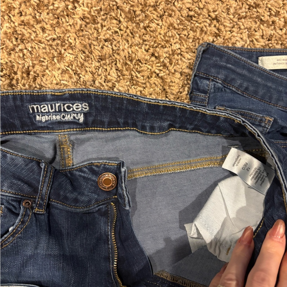 6 pairs of jeans for sale (4 Maurice’s, 1 universal thread, and 1 Denizen) - Picture 3 of 11